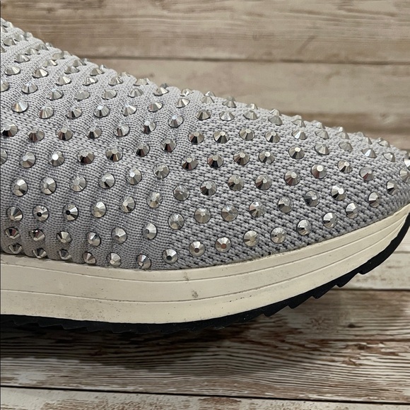 Kenneth Cole Reaction Silver Jewel Studded Slip-On Sneakers Size 8.5W NWT - Picture 7 of 16